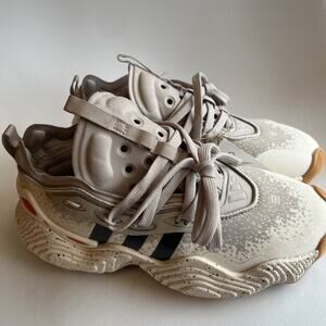 Adidas Trae Young 3 J Athletic Basketball Shoes Beige IG0728 Size 4 New 4Y 5.5W
